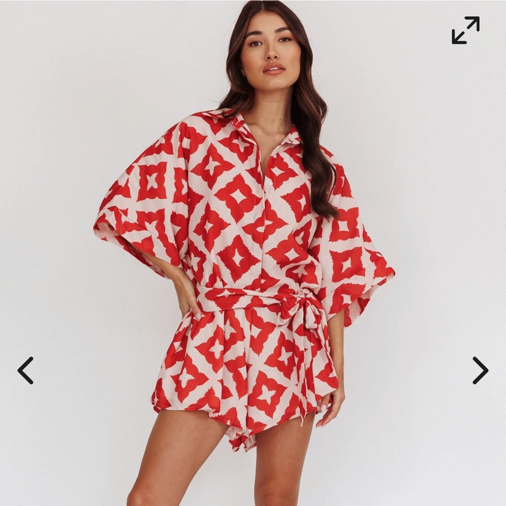 Selfie Leslie Daytona Beach Romper- BRAND NEW!